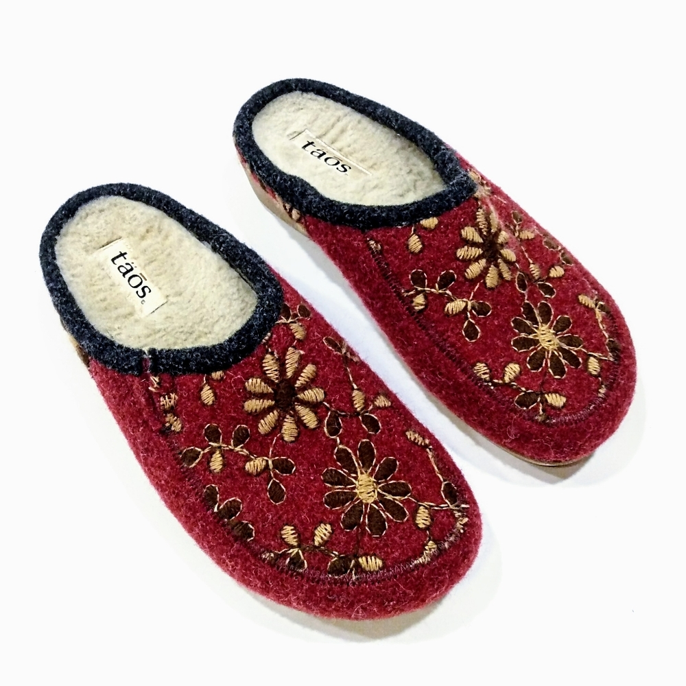 Taos Women's Woolderness 2 Wool Clog Women’s Size 40 / US 9 Floral Slip On Shoes